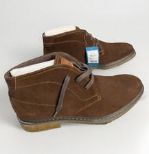 Pavers men chukka for sale  READING