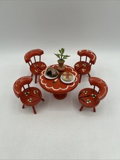 Antiga mesa de cozinha em miniatura de madeira e 4 cadeiras sobremesas feitas à mão/pintadas + planta comprar usado  Enviando para Brazil