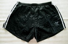 Schwarze sporthose glanzshorts gebraucht kaufen  Berlin