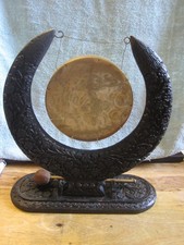 Carved wooden stand usato  Spedire a Italy