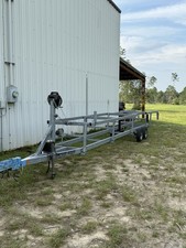 Pontoon scissor lift for sale  Milton