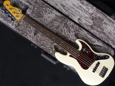 Usado, Baixo elétrico Fender American Professional II Jazz V 5 cordas US24022385 comprar usado  Enviando para Brazil