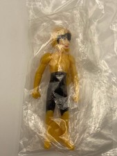 Boneco de ação Disney Pixar Big Hero 6 GoGo Tomago 5" com 2 discos comprar usado  Enviando para Brazil