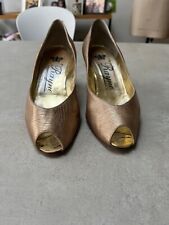 Gorgeous ladies rayne for sale  LONDON
