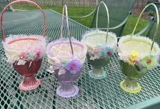 Cestas de ovos de Páscoa Dept 56 de papel machê coberto (4) rosa, verde, roxo azul-petróleo comprar usado  Enviando para Brazil