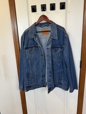 Levi men jean for sale  Lake Stevens