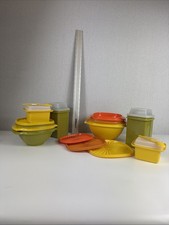 Lote Conjunto Tupperware Vintage – Recipientes Verdes e Amarelos 22 peças #33 comprar usado Lote Conjunto Tupperware Vintage – Recipientes Verdes e Amarelos 22 peças #33 comprar usado  Enviando para Brazil