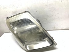 Faro anteriore destro usato Faro anteriore destro usato  Italia