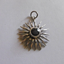 Pendentif soleil d'occasion  Marseille IX