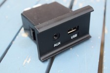 Usado, OEM 2014 2015 2016 2017 2018 2019 KIA SOUL USB AUX PORT JACK ASSY comprar usado  Enviando para Brazil