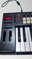 Novation Launchkey 25 MK2 - PARA PEÇAS OU REPAROS (Liga!) comprar usado  Enviando para Brazil