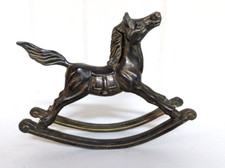 Estatueta vintage bronze maciço cavalo de balanço metal equestre decoração para casa 6"x8"x2" comprar usado  Enviando para Brazil