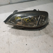 Faro anteriore sinistro usato  Volpago del Montello