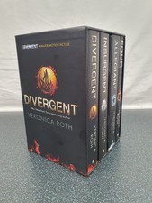 Série Divergente 4 Box Set Livros 1-4 Plus World of Divergent por Veronica Roth, usado comprar usado  Enviando para Brazil