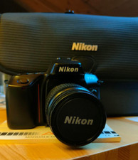 Macchina fotografica nikon usato  Viu