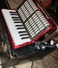 Usado, Piano Weltmeister “Bandmaster” - Acordeão [Vermelho] VINTAGE + Estojo Rígido de Viagem comprar usado  Enviando para Brazil