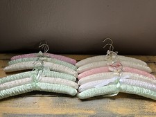 Lote de 12 cabides de cetim acolchoados vintage de seda cabides de armário pastéis multicoloridos comprar usado  Enviando para Brazil