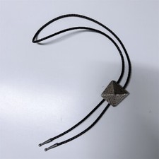 Colar de couro vintage folheado a prata com padrões geométricos casamento bolo gravata, usado comprar usado  Enviando para Brazil