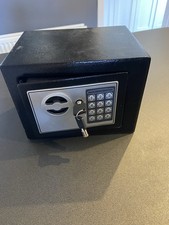 Small digital electronic for sale  NORWICH