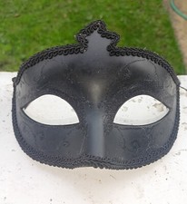 Nuances grey masque d'occasion  Charmes
