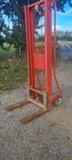 Manual forklift pallet for sale Manual forklift pallet for sale  PONTEFRACT
