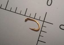 100 MUSTAD #10 FLY TYING/GANCHOS DE BICO DE ISCA Banhado a Ouro FIO FINO HASTE CURTA 92681 comprar usado  Enviando para Brazil