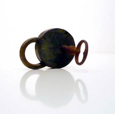 Lucchetto ottone con usato  Crispiano