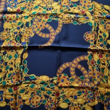 Foulard chanel usato  San Severino Marche