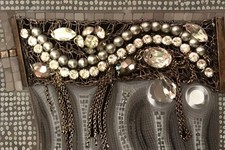 Punho com fio DIMITRIADIS Swarovski prata em camadas cristais grandes e pérolas cinza comprar usado  Enviando para Brazil