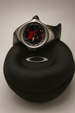 RELÓGIO OAKLEY CRUSH Caixa de Aço Inoxidável Afiada - Mostrador de Caveira de Sangue Vermelho e Ossos Cruzados Raro comprar usado  Enviando para Brazil