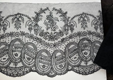 Antique lace wide d'occasion  Expédié en Belgium