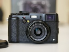 Fujifilm x100s black usato  Niscemi