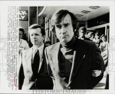 1975 Press Photo oficiais federais escolta Clarence Medlin em Nova Orleans comprar usado  Enviando para Brazil