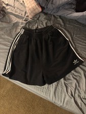 Shorts Balenciaga x Adidas tamanho médio listras pretas bom estado pré-usado comprar usado  Enviando para Brazil