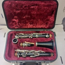 Clarinete Yamaha YCL-24II preto com estojo rígido modelo estudantil vintage comprar usado  Enviando para Brazil