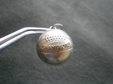 Pingente de berloque de prata esterlina grande Jostens Champions basquete 5,7 g comprar usado  Enviando para Brazil