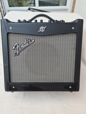 Fender Mustang I (v.2) Gitarrenverstärker Combo mit Klang Modeling, usado comprar usado  Enviando para Brazil
