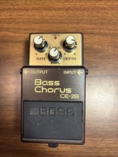 Pedal de efeitos vintage Boss CE-2B coro baixo, usado comprar usado Pedal de efeitos vintage Boss CE-2B coro baixo, usado comprar usado  Enviando para Brazil