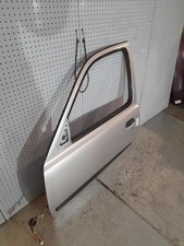 Porte gauche nissan d'occasion  L'Horme