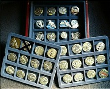 Coffret broches medailles d'occasion  Menton