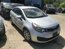 Front door kia for sale  North Billerica