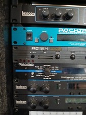  Pedais de efeitos de guitarra montagem em rack. 10 de guitarrista do grupo Nightcrawler comprar usado  Enviando para Brazil