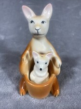 Conjunto Vintage Canguru Salt & Pepper Shakers Mãe & Baby Joey Nesting AnimalTaiwan comprar usado Conjunto Vintage Canguru Salt & Pepper Shakers Mãe & Baby Joey Nesting AnimalTaiwan comprar usado  Enviando para Brazil