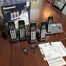 Base de sistema de telefone fixo sem fio Panasonic KX-TGE440 + 5 aparelhos liga comprar usado  Enviando para Brazil