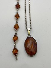 Amber pendant necklace for sale  CROWTHORNE