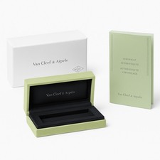 Usado, Caixa de joias autêntica Van Cleef & Arpels | Estojo de camurça verde e caixa externa comprar usado Usado, Caixa de joias autêntica Van Cleef & Arpels | Estojo de camurça verde e caixa externa comprar usado  Enviando para Brazil