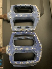 Pedal de bicicleta MTB BMX plataforma metal permissão 1/2' azul old school comprar usado Pedal de bicicleta MTB BMX plataforma metal permissão 1/2' azul old school comprar usado  Enviando para Brazil