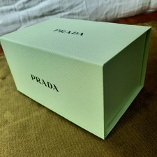Boite prada couleur d'occasion  Rebais