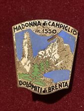 Distintivo smaltato madonna usato  Zignago