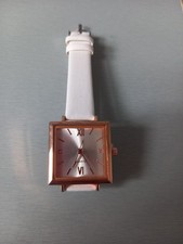 Montre carré bracelet d'occasion Montre carré bracelet d'occasion  Sézanne